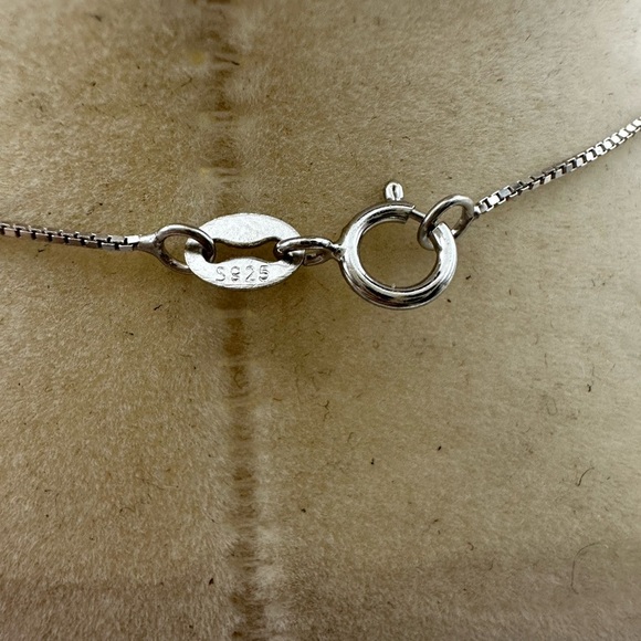 Green Coral Fossil Apple Shaped Pendant Necklace - Picture 5 of 15